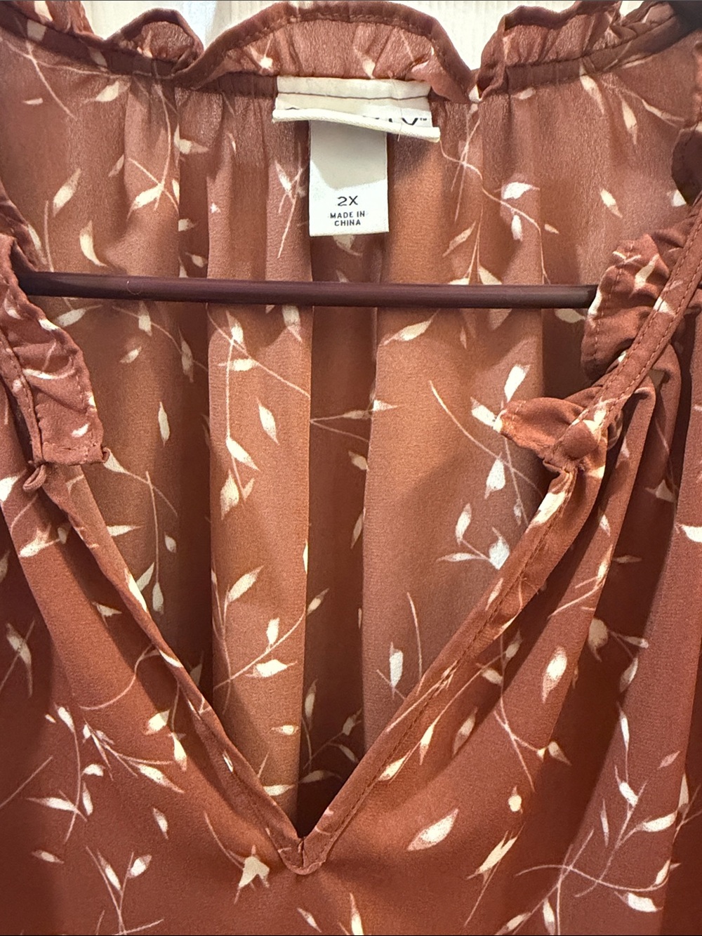 Ava & Viv Rust Botanical Ruffle-Neck Blouse Size 2X - Picture 3 of 9